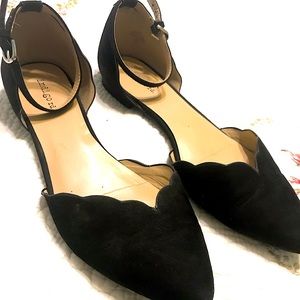 Women’s Size 10M Black Flats